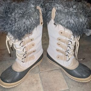 Sorel Joan of artic waterproof insulated winter boot